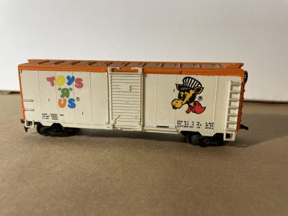 Boxcar - Toys R us - Image 6