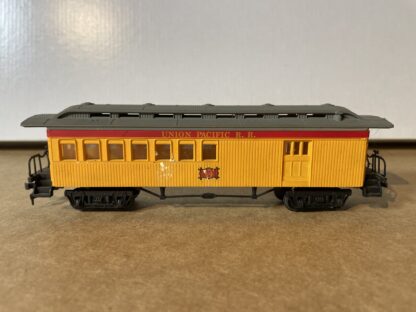 Passenger Car - Union Pacific