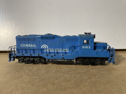 Model Power Locomotive - Conrail